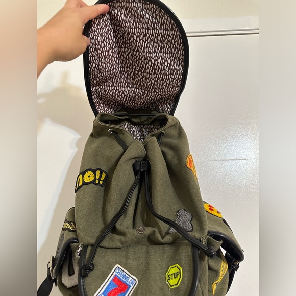 EUC DREAM CONTROL Utility Multi-Pocket Backpack With Patches - Picture 5 of 11